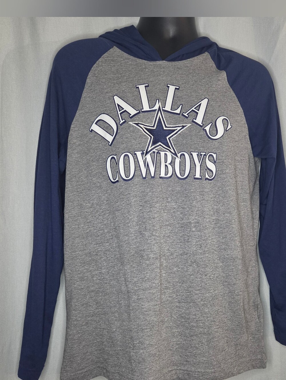 NFL Team Dallas Cowboys Apparel Navy and Gray Pullover With Hood Size Medium